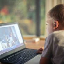 5 Ways To Stay Connected As A Family During Social Distancing And Lockdown